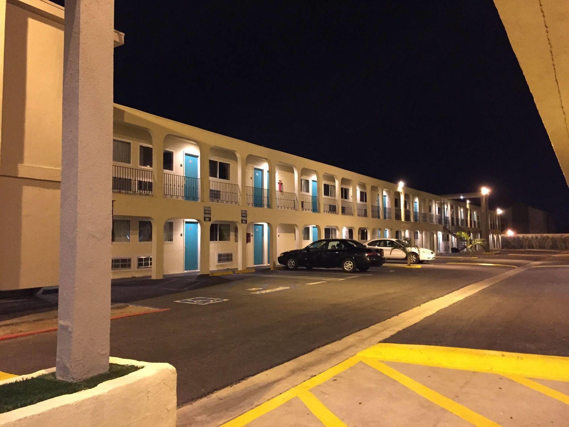 Anaheim Executive Inn & Suites מראה חיצוני תמונה