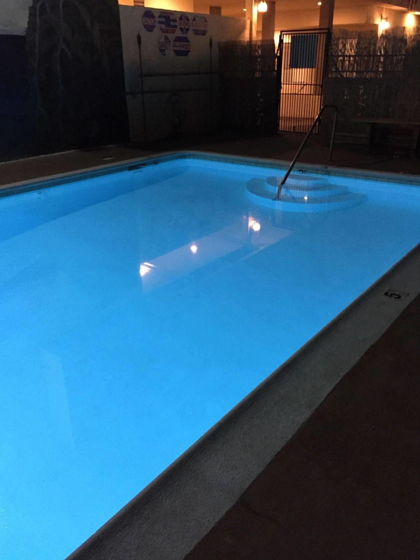 Anaheim Executive Inn & Suites מראה חיצוני תמונה